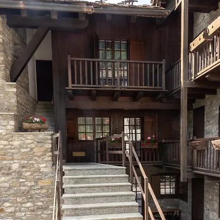 The Mountain View Lodge - Courmayeur Exterior photo