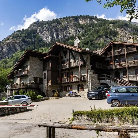 The Mountain View Lodge - Courmayeur Exterior photo